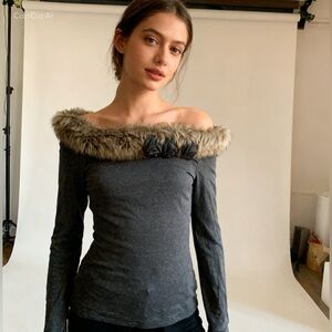 Linea Domani charcoal grey boat neck/off the shoulder long sleeves fur collar